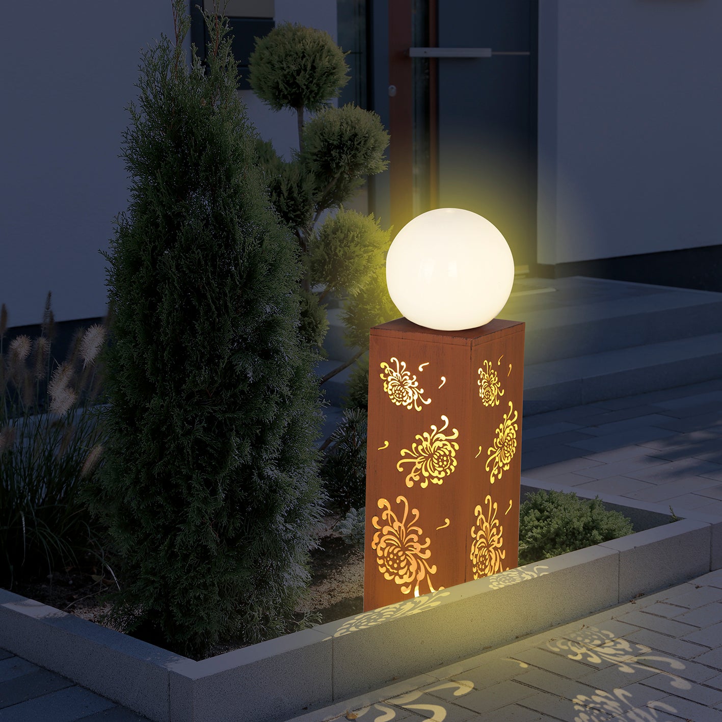 LED-Dekosäule "Bauernrose" inkl. Leuchtkugel - 65 cm - Rost-Optik