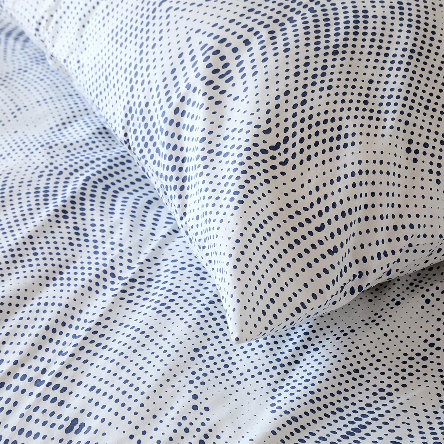 Bettwäsche im Galaxy-Punkte-Design -  Bettbezug 135 x 200 cm & Kissenbezug 80 x 80 cm - Weiß-Blau